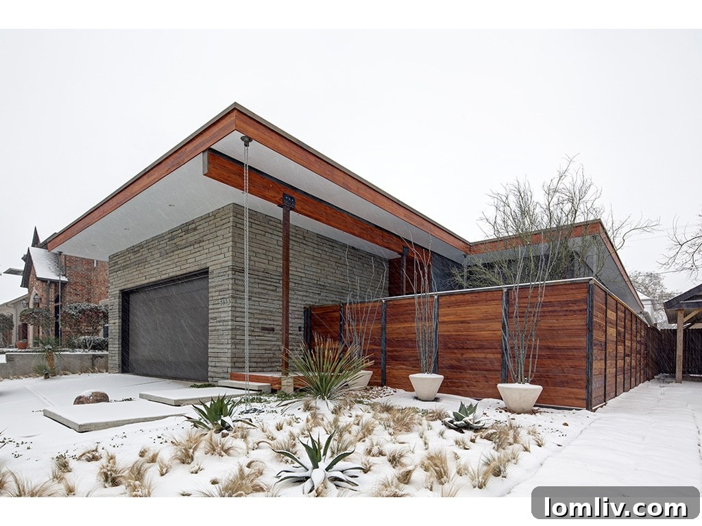 Modern Residence Exterior Fort Worth 3813 W 5th St