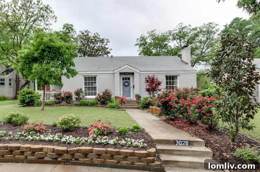 Charming Ryan Place Cottage Exterior - Fort Worth Historic Home