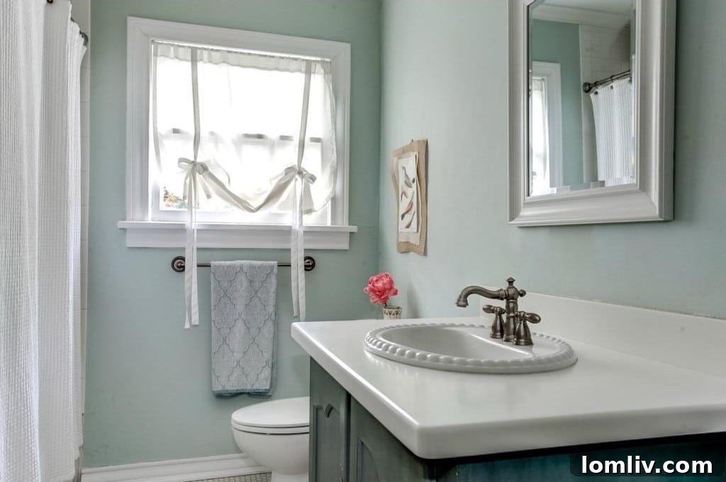 Cute Bathroom - Cottage Style Sink