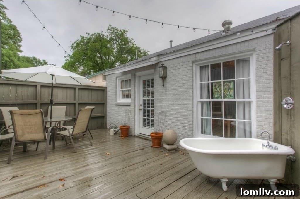 Outdoor Entertaining Area - Historic Fort Worth Home