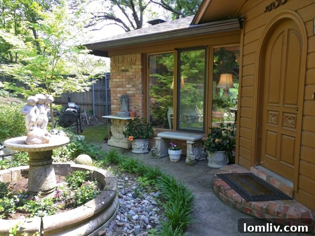 Pyka Lodge Backyard: Private Garden Oasis