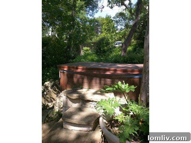 Pyka Lodge Hot Tub: Relaxing Outdoor Retreat