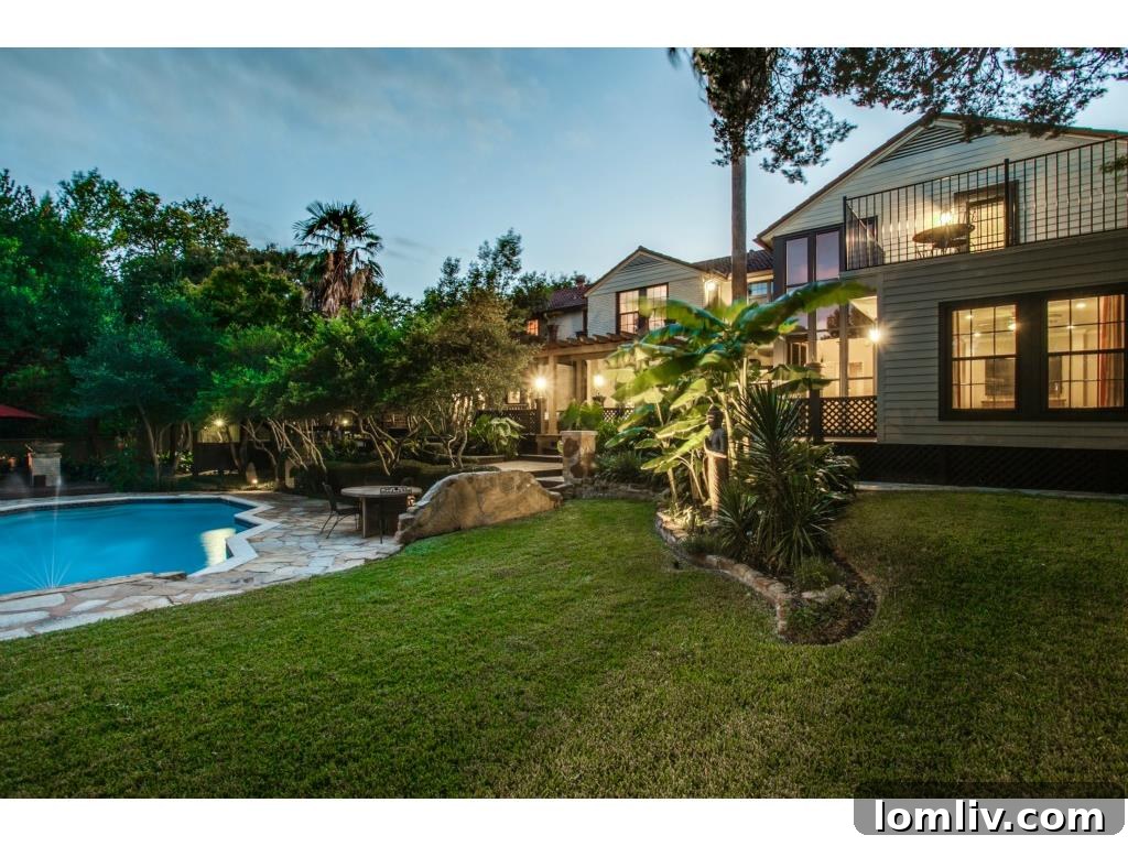 Elegant bar area perfect for entertaining guests