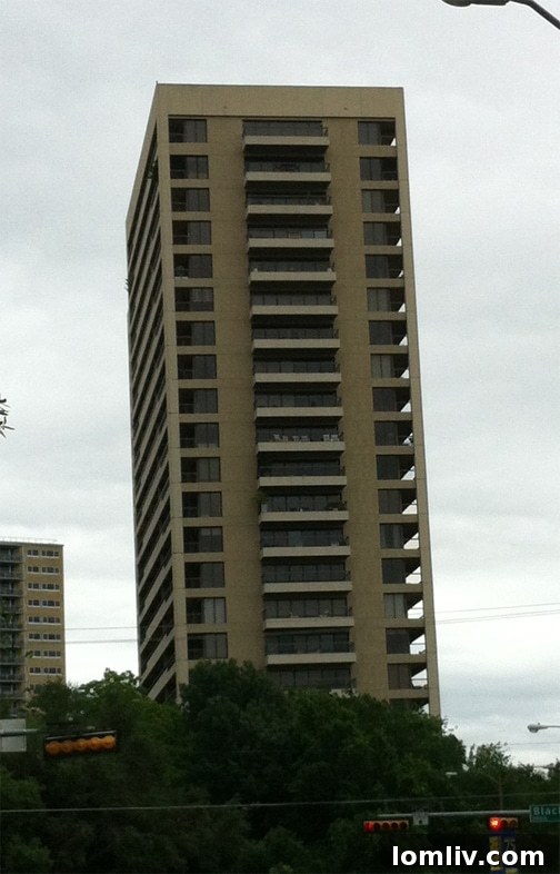 The Warrington high-rise on Turtle Creek, a popular Dallas condo building