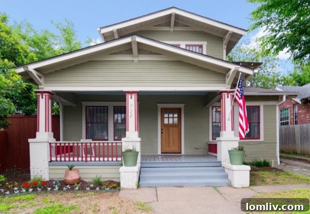 Junius Heights Airplane Bungalow - Exterior Front