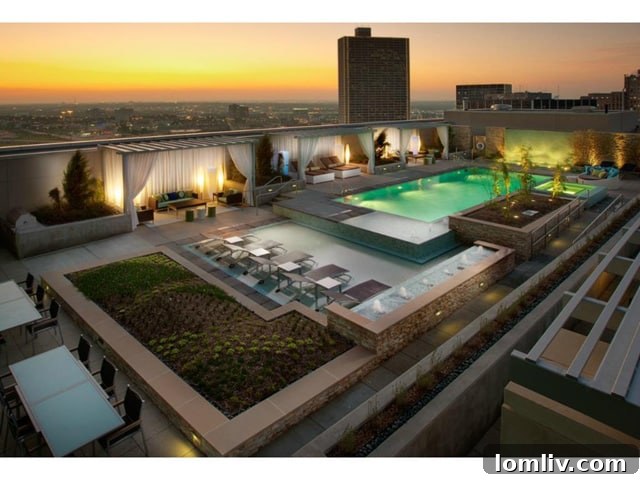 Omni-FW-Penthouse-Roof-pool-and-garden - Omni Residences Rooftop Pool and Garden
