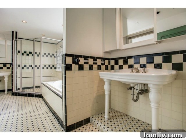 7023-Lakewood-master-bath