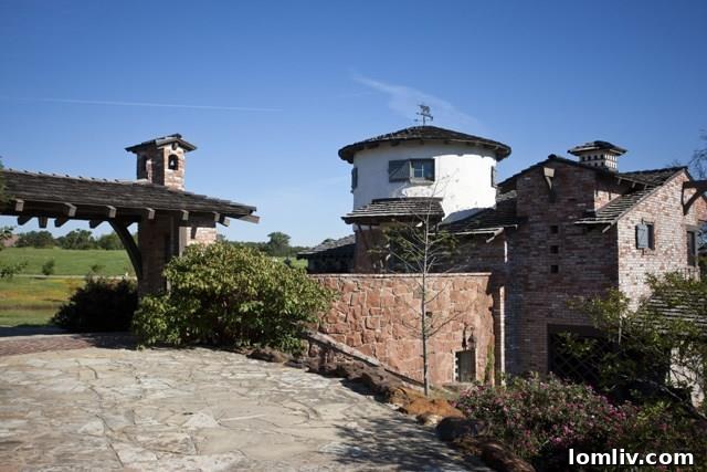 PaigeBrooke Farm - Exterior View