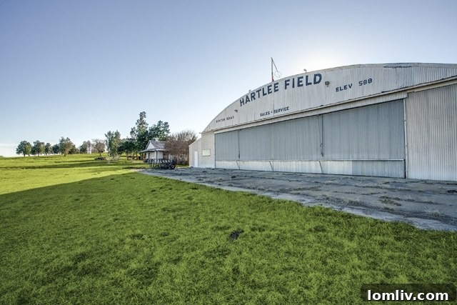 Hartlee Field Ranch pool table room, perfect for recreation