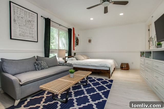 3009 State Street Dallas, TX - Spacious Walk-in Closet