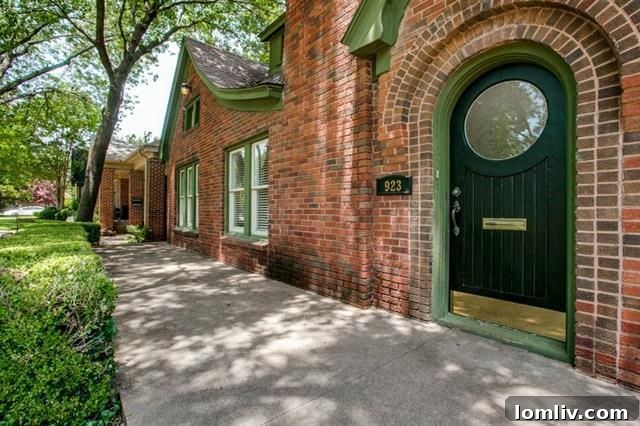 Front entrance of historic Dallas home