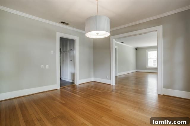 Interior details of 923 Thomasson Dr