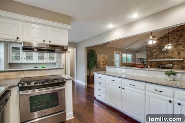 Breakfast area integrated with the kitchen, offering additional storage