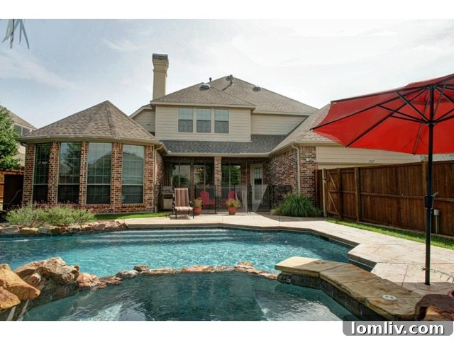 Resort-Style Diving Pool with Tanning Ledge