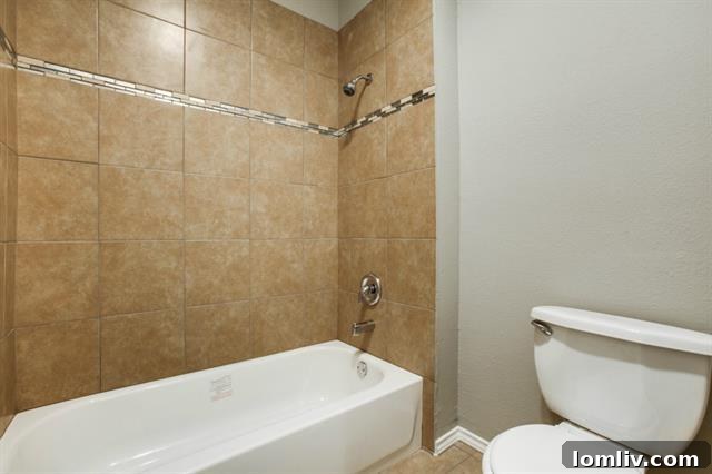 3307 N Spring Dr Richardson TX - Secondary Bathroom