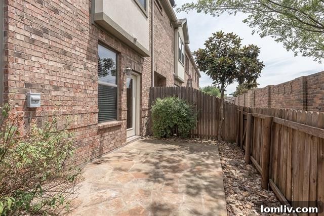 Modern Allen Townhome A+ Schools Walk to Premier Shopping 28 1927 Monterrey Street Townhome Fenced Backyard