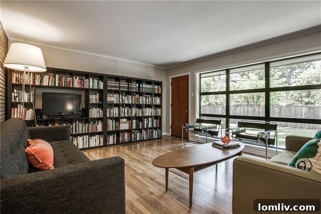 Interior view towards the kitchen