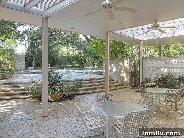 10300-Strait-Lane-patio