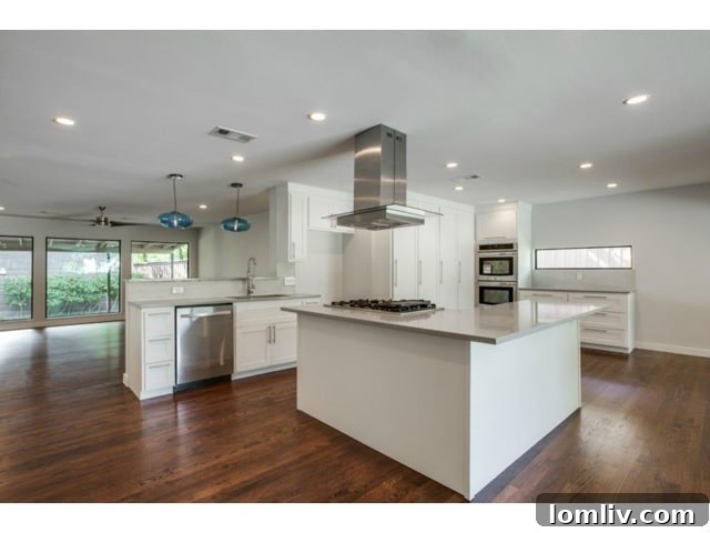 Chef's Kitchen Island with Integrated Gas Cooktop and Seating