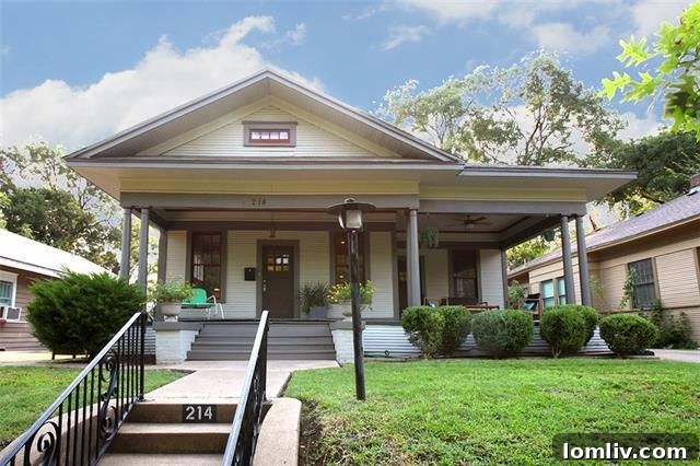214 N. Edgefield Ave: Historic Dallas Home for Sale