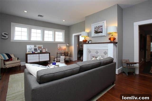 Bright and Spacious Living Area in Winnetka Heights