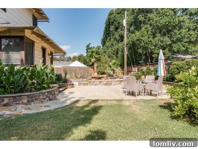 2203-W-Colorado-Backyard