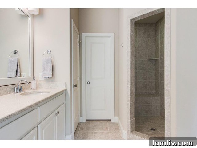 2272 Longwood Drive Master Bathroom Shower and Tub