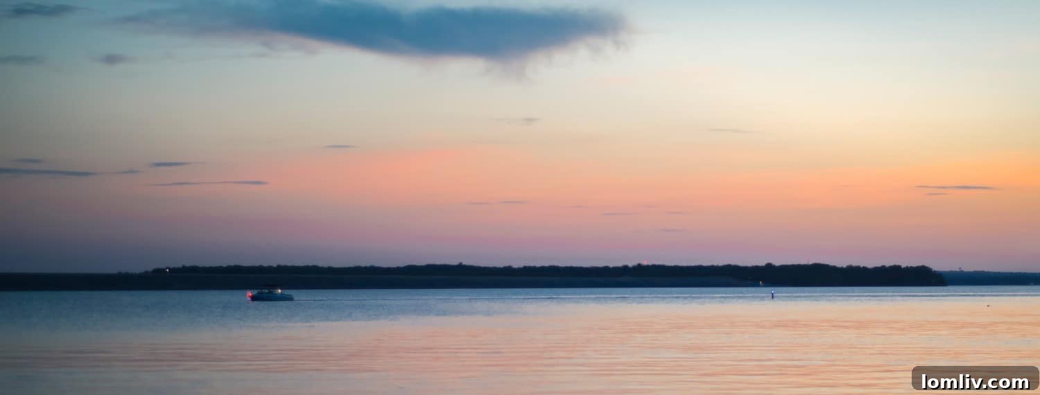 Stunning sunset view over Eagle Mountain Lake