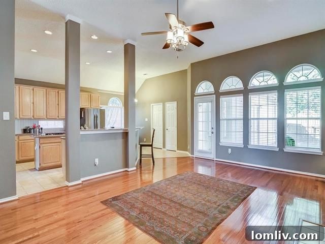 Kingston Drive Entryway