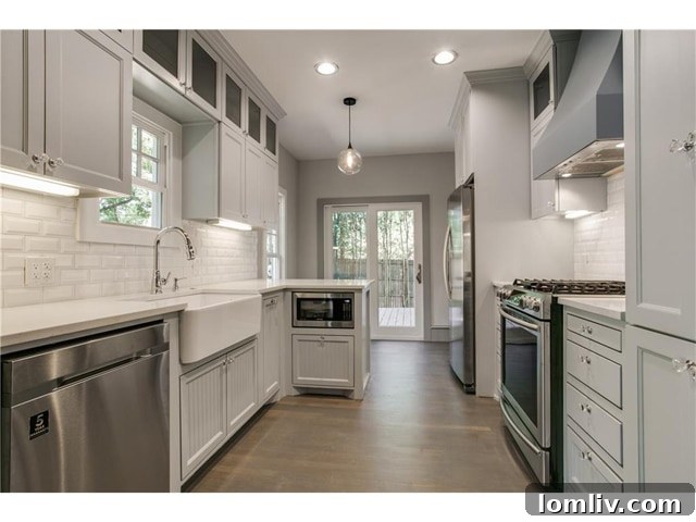 Modern Kitchen with Quartz Countertops and Stainless Steel Appliances