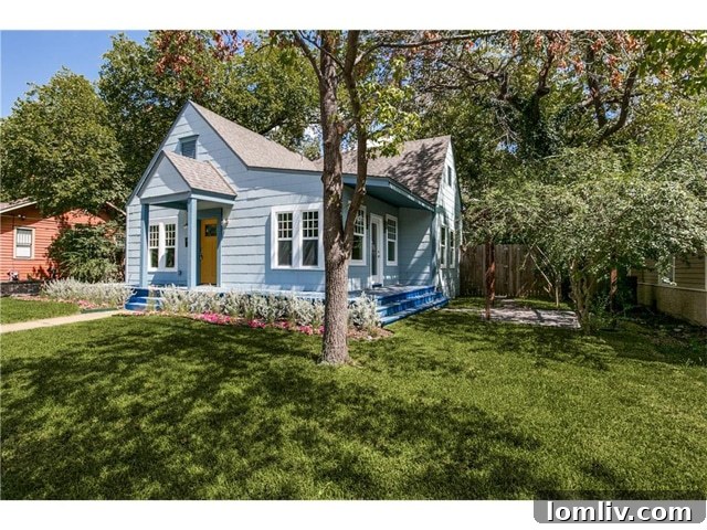 Inviting Front View of 236 N Waverly Drive Cottage