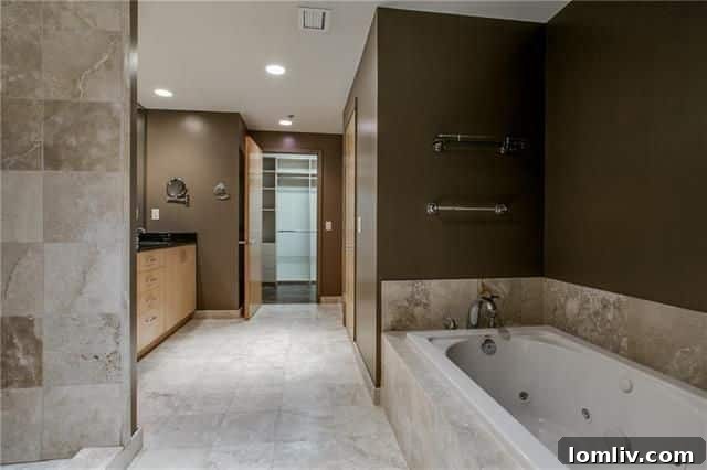 Large private balcony overlooking Downtown Dallas from 1999 McKinney Ave.