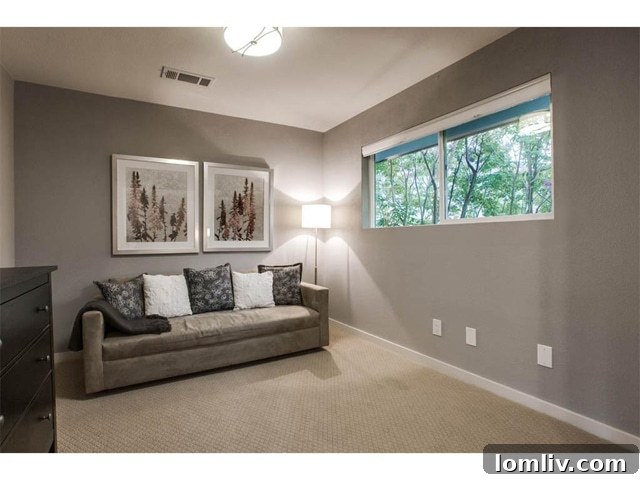 7719 Lemmonwood Master Sitting Room - Private Retreat or Home Office