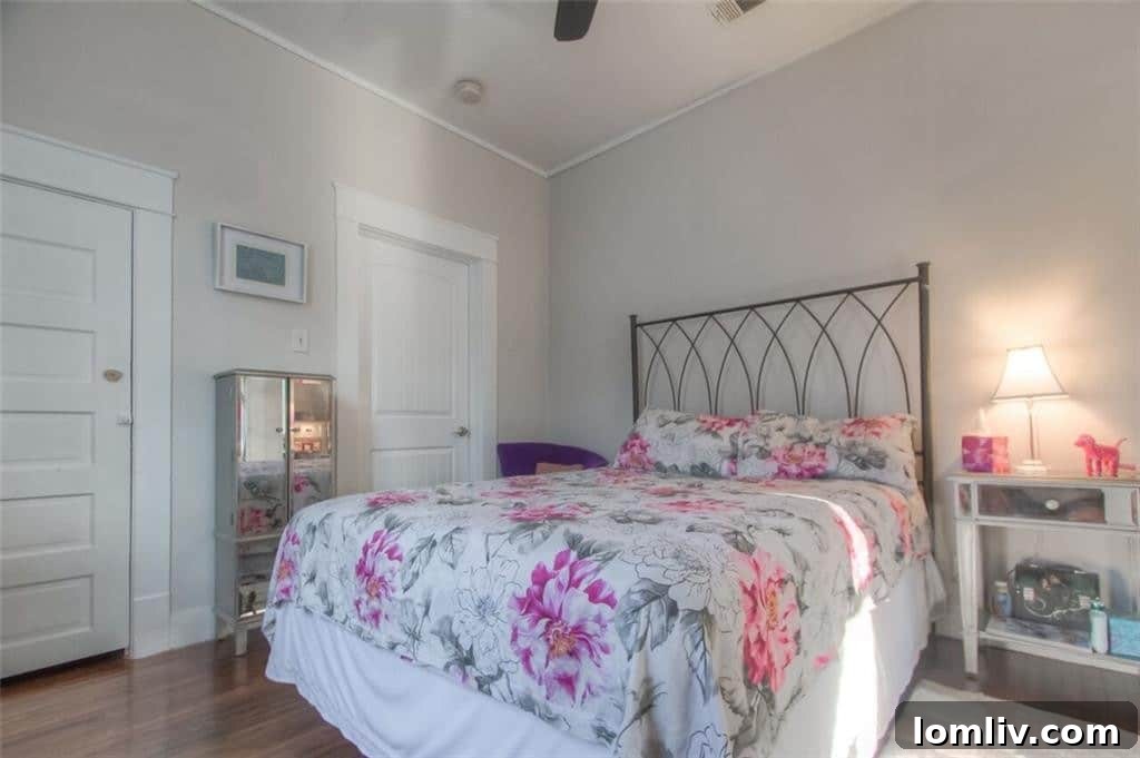 Second guest bedroom, versatile for various needs