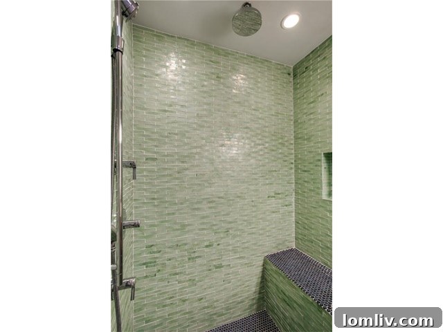 3820 Shorecrest Master Shower - Luxurious Walk-in