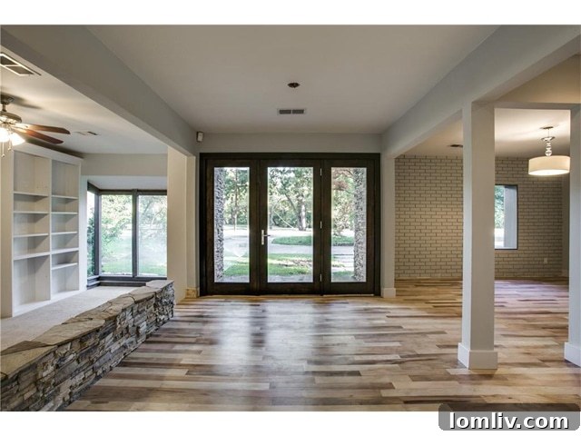 3820 Shorecrest Living Room - Fireplace Feature