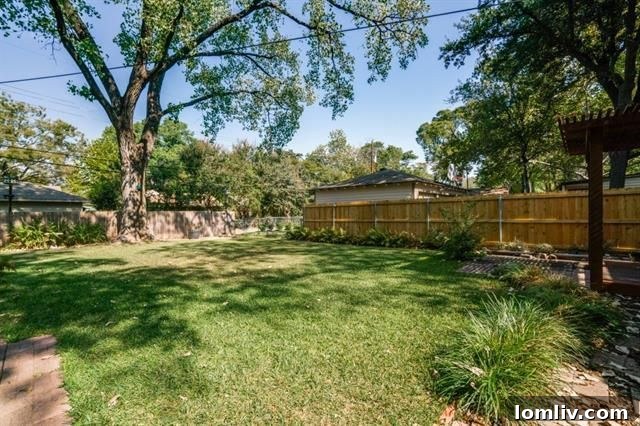 10115 Gateway Ln East Dallas Backyard Deck