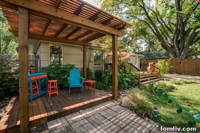 10115 Gateway Ln East Dallas Backyard with Pergola