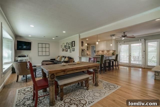 10115 Gateway Ln East Dallas Dining Area