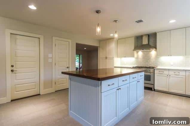 Spacious Westcliff Gem Tanglewood School District 7 Master Bedroom Suite Fort Worth