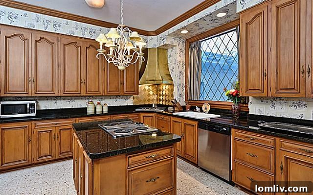 10650 Strait Lane - Pre-demolition View 6