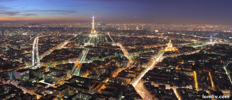 Parisian Street Scene