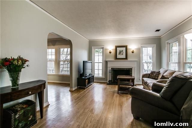 Side view of 2606 Marvin Avenue, showcasing landscaping