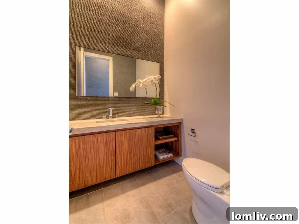 Inwood's Featured Home: Perfectly Sized Transitional on Mockingbird, Offering Parking and a Master Bath Designed to Renew You 14 111-1024x768