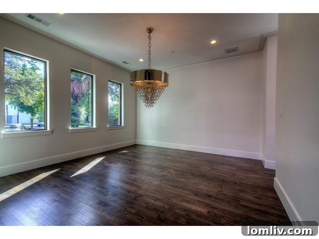 Inwood's Featured Home: Perfectly Sized Transitional on Mockingbird, Offering Parking and a Master Bath Designed to Renew You 17 141-1024x768