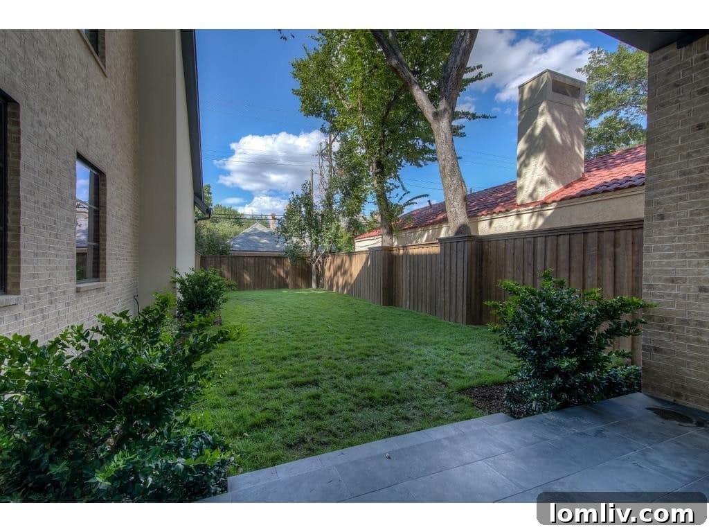 Inwood's Featured Home: Perfectly Sized Transitional on Mockingbird, Offering Parking and a Master Bath Designed to Renew You 27 231-1024x768