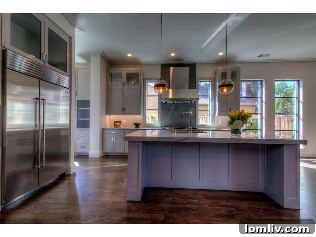 Inwood's Featured Home: Perfectly Sized Transitional on Mockingbird, Offering Parking and a Master Bath Designed to Renew You 10 71-1024x768