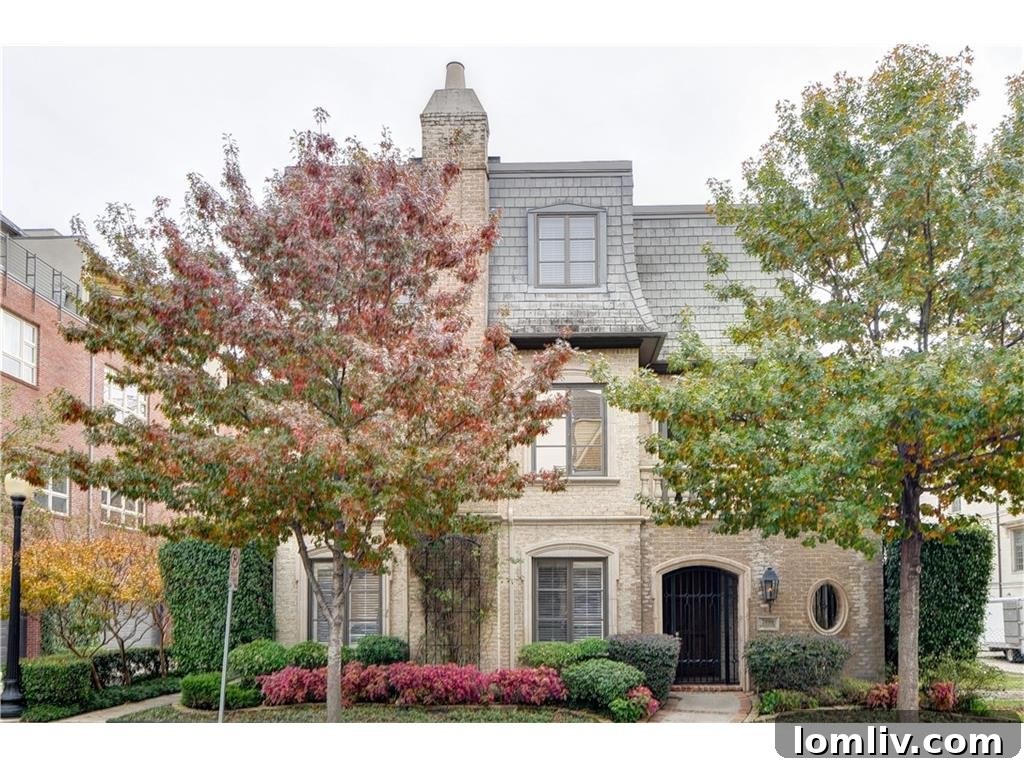 2806 Thomas Avenue Luxury Townhome Exterior