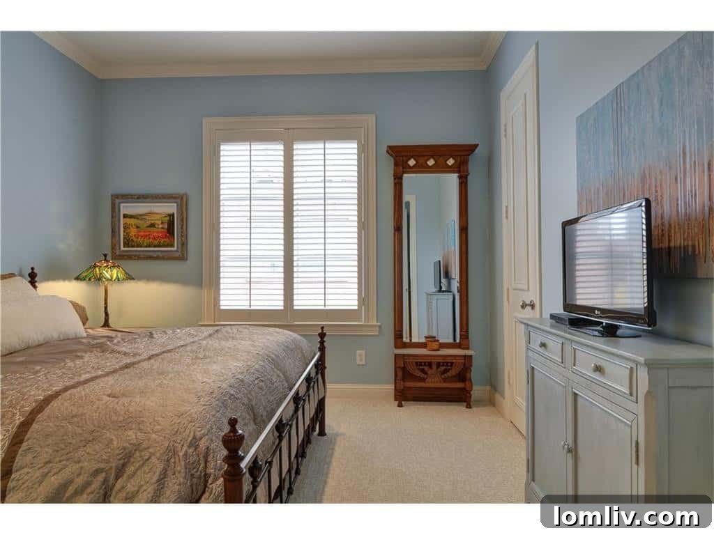 Secondary Bedroom 2806 Thomas Avenue