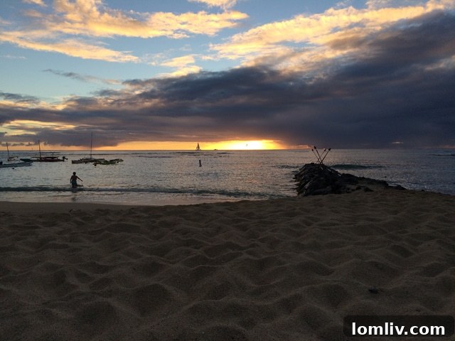 Hawaii Sunset and Champagne on the beach, a topical happy hour for travelers and residents.